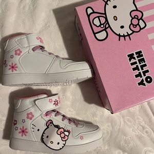 Hello Kitty Hi top Sneakers big kid - size 4
